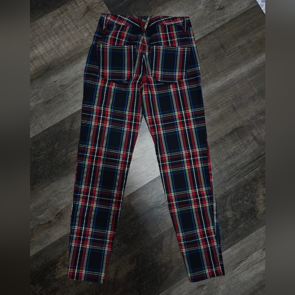 Vineyard Vines,  Women's Size 0 Skinny Leg Holiday Pants - Picture 9 of 9